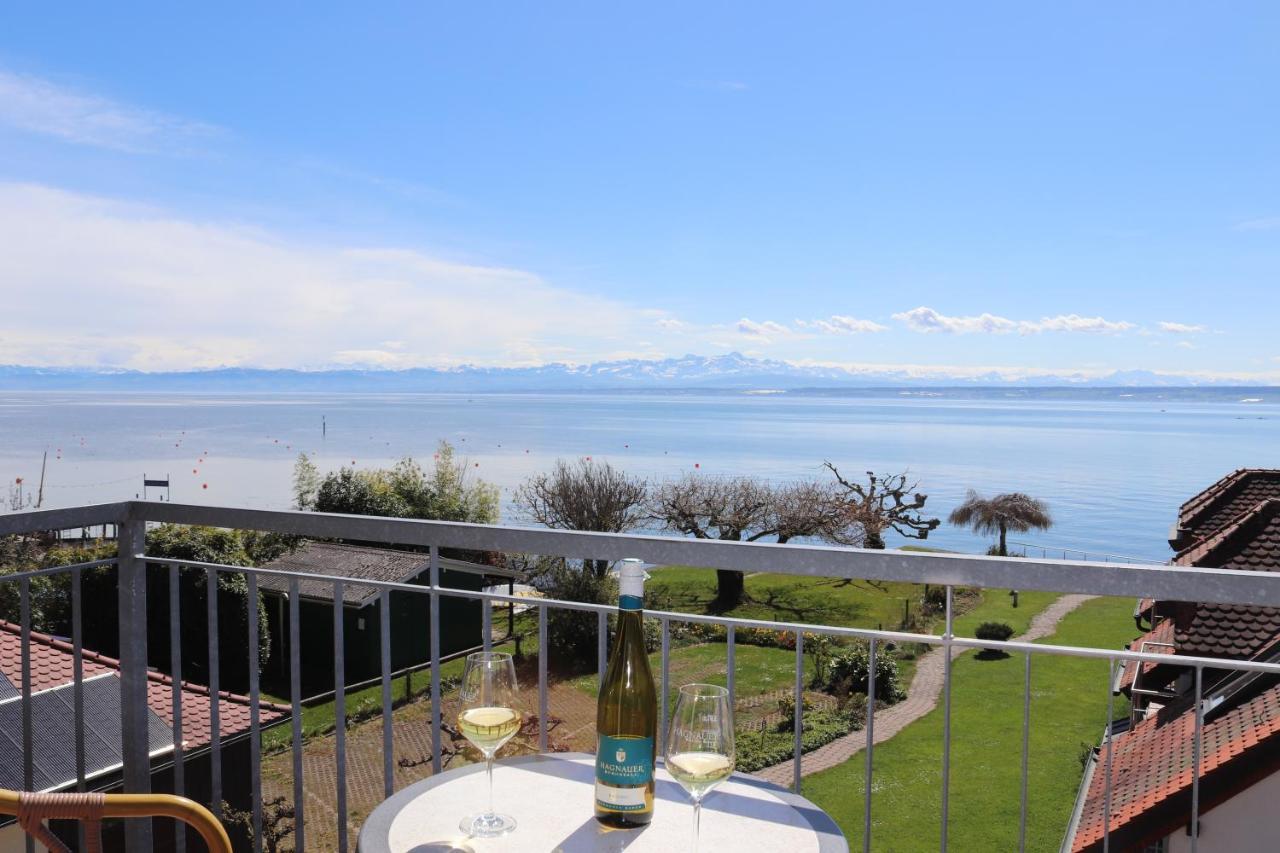Strandhaus Hagnau Hotel ภายนอก รูปภาพ